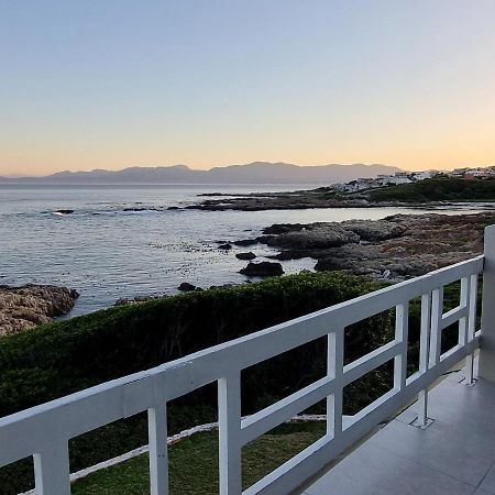 On The Rocks Guesthouse Gansbaai Extérieur photo