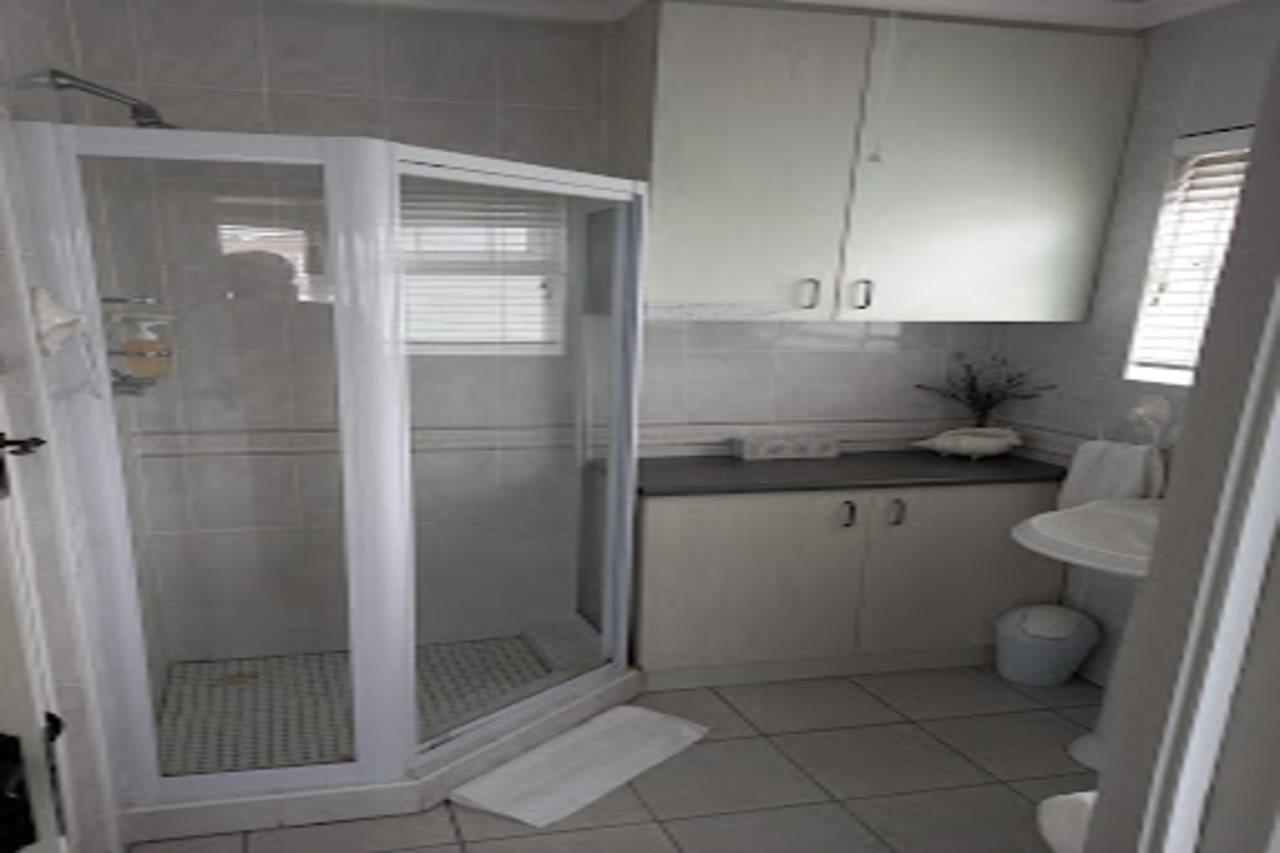 On The Rocks Guesthouse Gansbaai Extérieur photo