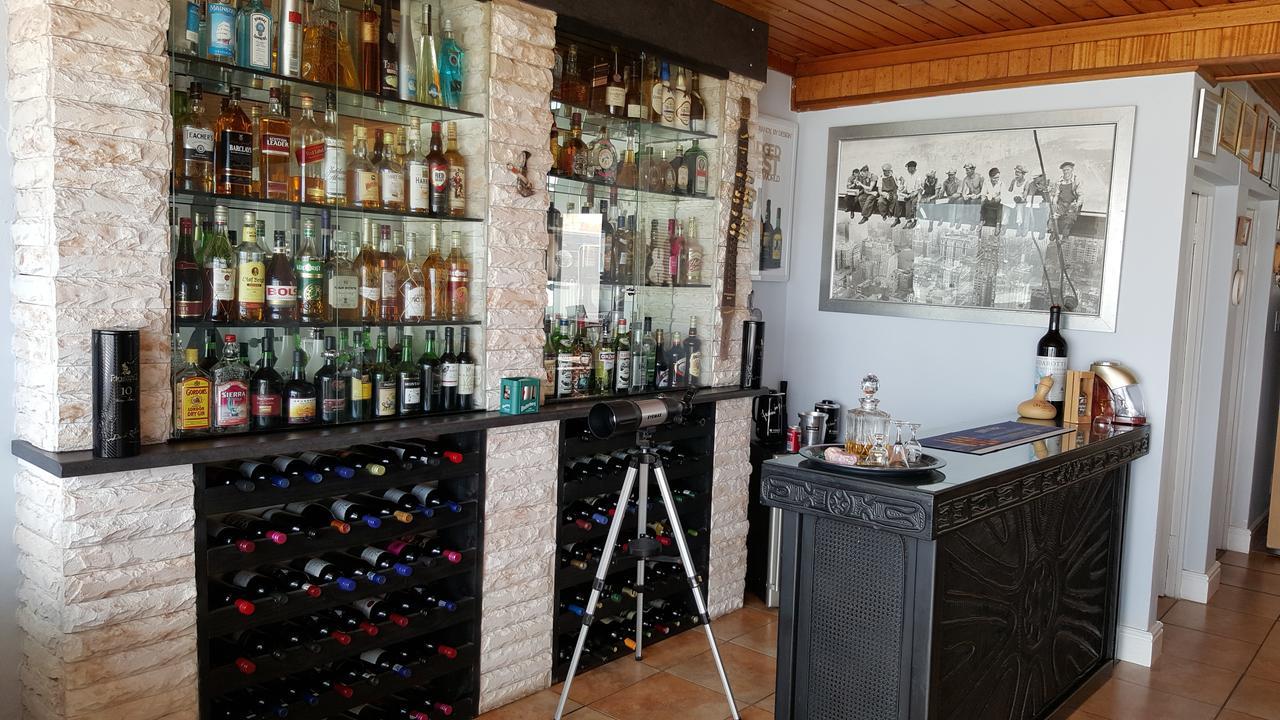 On The Rocks Guesthouse Gansbaai Extérieur photo